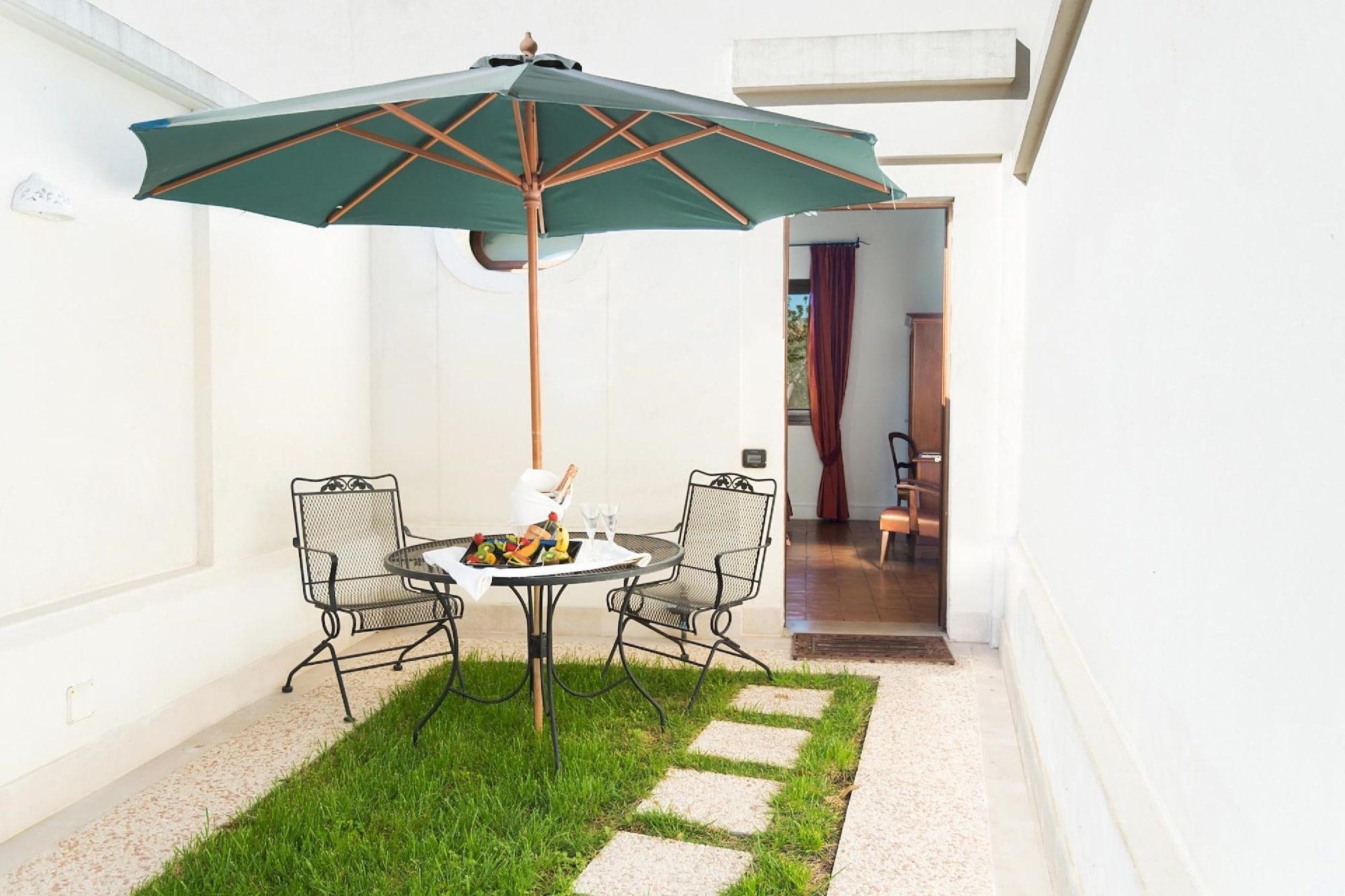 Hotel Terranobile Metaresort Bari Exterior foto